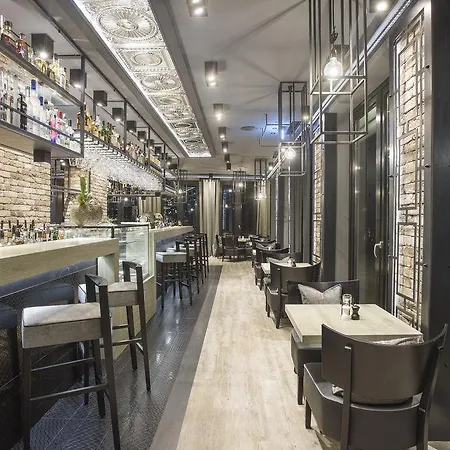 Lucas Hotel 3*